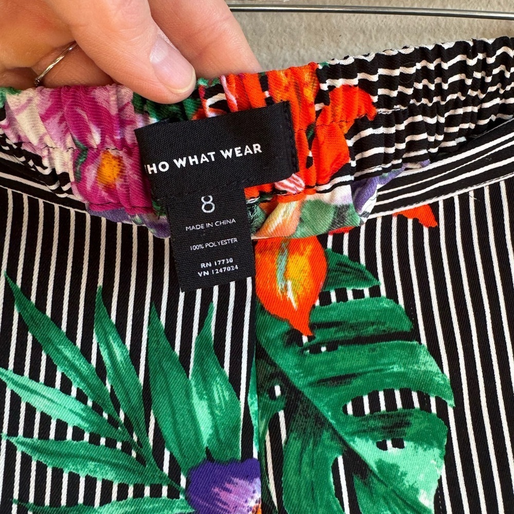 WHO WHAT WEAR {Anthro} Ruffle Hem Shorts - Picture 10 of 10
